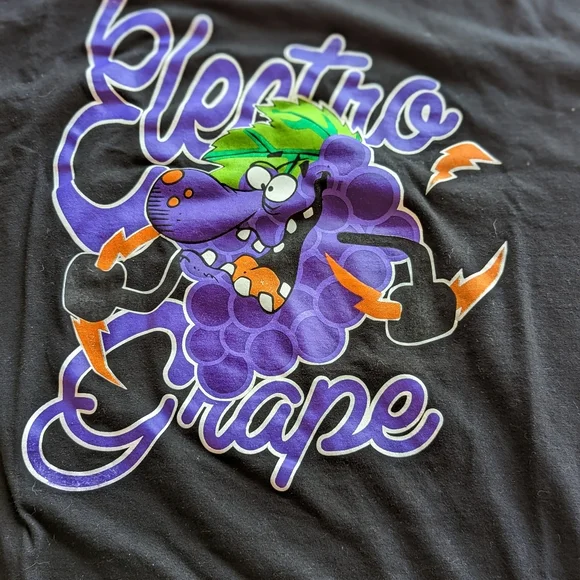 Gently worn Men's T-shirt 👕 - Picture 1 of 4